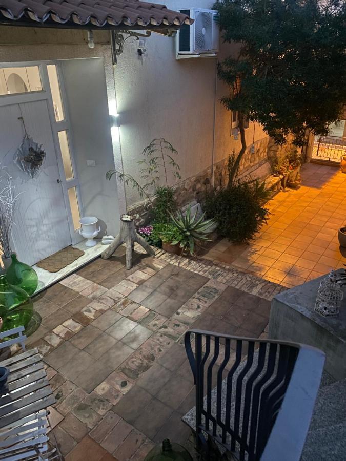 Il Giardino D'Ulisse Bed and Breakfast Reggio di Calabria Exteriör bild